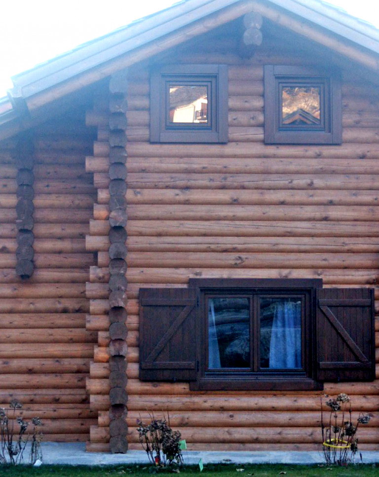 Log_Cabin_Italy_Aosta_12.jpg