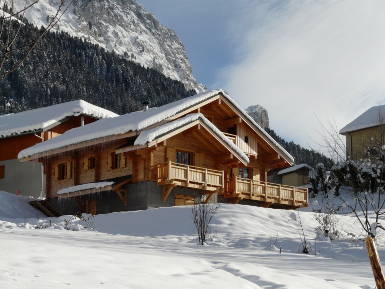 Log_House_France_Lake_Annecy_28.jpg